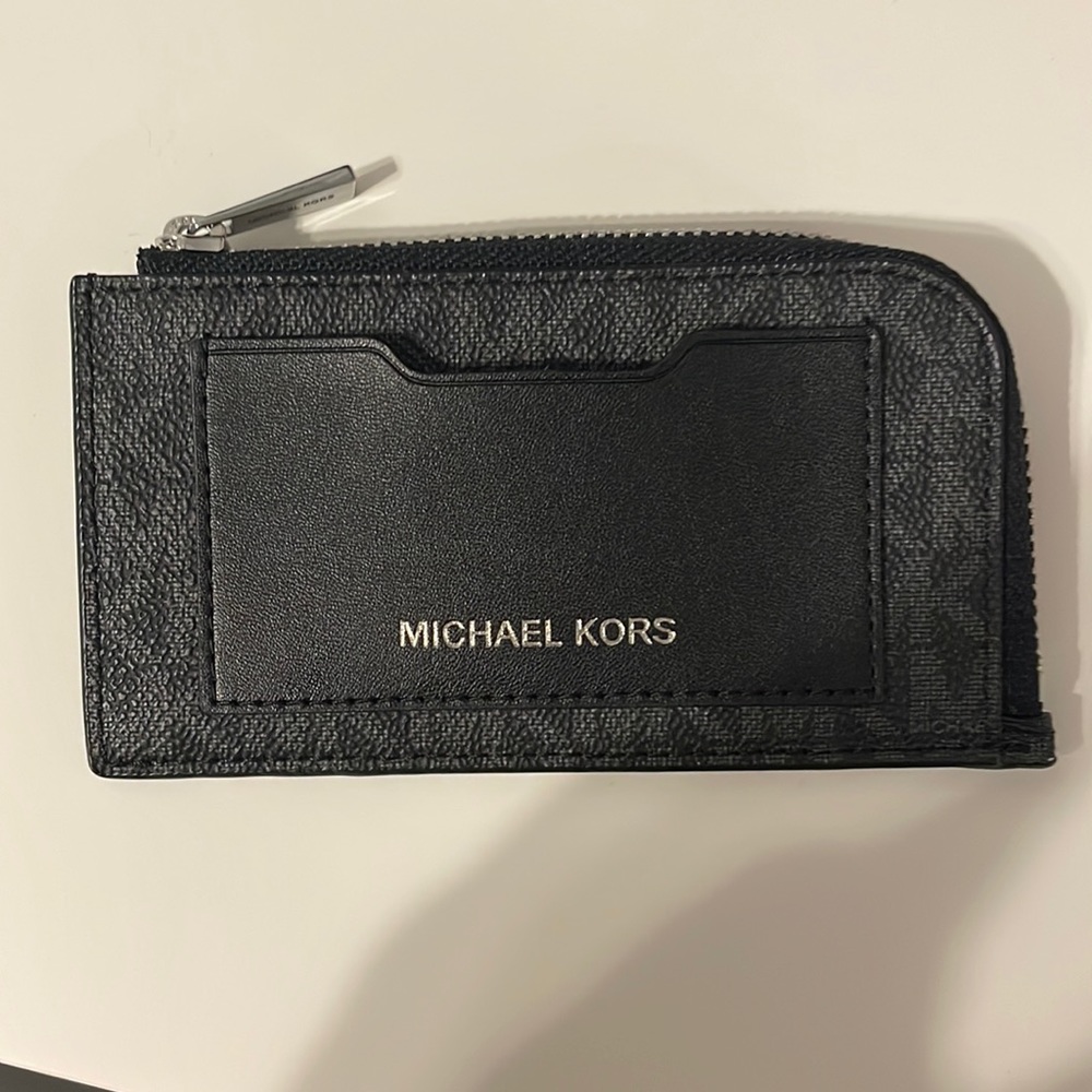 Micheal Kors large zip wallet